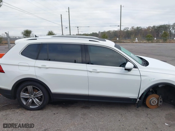 2019 Volkswagen Tiguan SEL Premium with VIN 3VV4B7AXXKM004316, listed as a IAAI auction lot 41458459 with 36,709 mi miles. Bid and sale history available at carsss.com. Image 13.