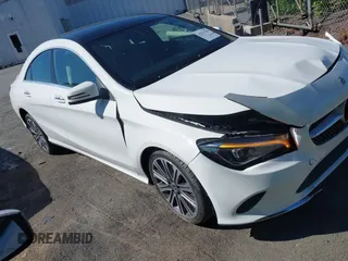 2019 Mercedes-Benz CLA 250 z VIN WDDSJ4GB3KN753084, wystawiony jako IAAI lot #42217789 z przebiegiem 41 660 mil mil oraz . Historia ofert i sprzedaży dostępna na DreamBid. Obrazek 1.