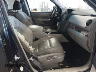 2011 Honda Pilot EX-L with VIN 5FNYF4H54BB043205, listed as a IAAI auction lot 41879077 with 240,108 mi miles. Bid and sale history available at carsss.com. Image 5.