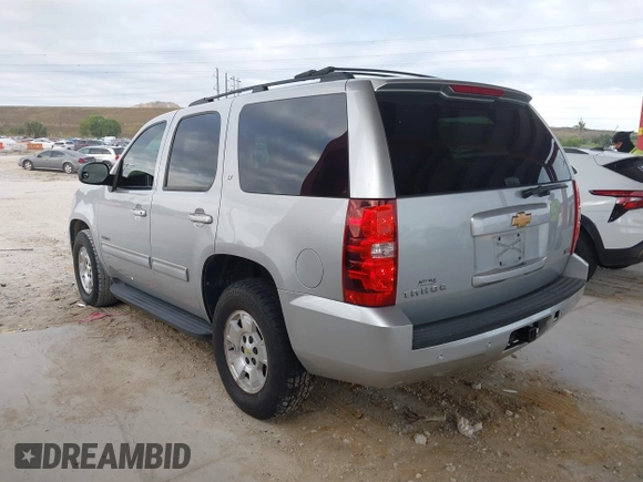 2012 Chevrolet Tahoe LT z VIN 1GNSCBE03CR144606, wystawiony jako IAAI lot #42005433 z przebiegiem 193 386 mil mil oraz . Historia ofert i sprzedaży dostępna na DreamBid. Obrazek 3.