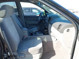 2008 Kia Sorento LX with VIN KNDJD735385836067, listed as a IAAI auction lot 41827802 with 137,796 mi miles. Bid and sale history available at carsss.com. Image 5.