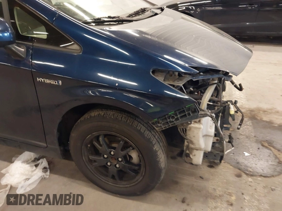2013 Toyota Prius One with VIN JTDKN3DU8D1730070, listed as a IAAI auction lot 41831762 with 186,192 mi miles. Bid and sale history available at carsss.com. Image 21.