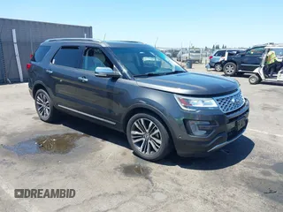 2016 Ford Explorer Platinum z VIN 1FM5K8HT1GGC87889, wystawiony jako IAAI lot #42664132 z przebiegiem 109 544 mil mil oraz . Historia ofert i sprzedaży dostępna na DreamBid. Obrazek 1.