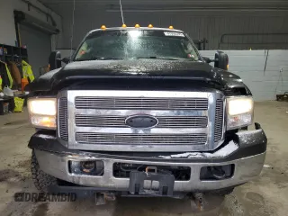 2005 Ford F-250 XL with VIN 1FTSX21P35EB41618, listed as a Copart auction lot 47006395 with 145,902 mi miles and Salvage Title. Bid and sale history available at DreamBid. Image 5.