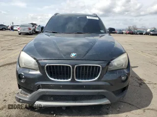 2014 BMW X1 xDrive28i z VIN WBAVL1C5XEVY20300, wystawiony jako Copart lot #51334275 z przebiegiem 175 652 mil mil oraz Tytuł czysty. Historia ofert i sprzedaży dostępna na DreamBid. Obrazek 5.