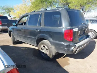 2005 Honda Pilot EX with VIN 5FNYF18455B044034, listed as a IAAI auction lot 42078473 with 265,726 mi miles. Bid and sale history available at carsss.com. Image 3.
