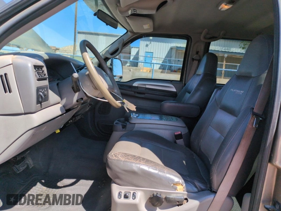 2001 Ford F-250 XL with VIN 1FTNW21F61EB84674, listed as a Copart auction lot 53078865 with 232,358 mi miles and Salvage title. Bid and sale history available at DreamBid. Image 7.