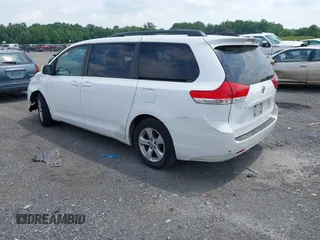 2014 Toyota Sienna LE AAS с VIN 5TDKK3DC9ES496428, выставлен на аукционе IAAI как лот 42623561 с пробегом 432 867 миль миль и . История ставок и продаж доступна на DreamBid. Изображение 3.