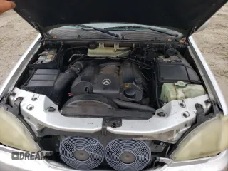 2000 Mercedes-Benz M-Class with VIN 4JGAB54E5YA202352, listed as a Copart auction lot 73734624 with 295,895 mi miles and Salvage Title. Bid and sale history available at carsss.com. Image 14.