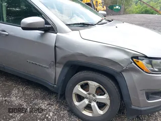2018 Jeep Compass Latitude with VIN 3C4NJDBB8JT434339, listed as a IAAI auction lot 42404248 with 131,295 mi miles and . Bid and sale history available at DreamBid. Image 12.