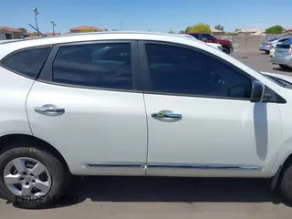 2011 Nissan Rogue SV with VIN JN8AS5MT1BW190511, listed as a IAAI auction lot 42152445 with 153,986 mi miles. Bid and sale history available at carsss.com. Image 13.