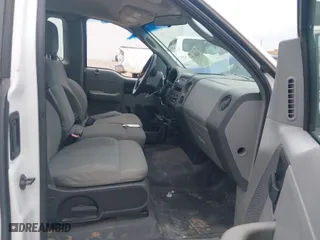 2007 Ford F-150 XL with VIN 1FTRF12297NA82592, listed as a IAAI auction lot 41630171 with 202,267 mi miles. Bid and sale history available at carsss.com. Image 5.
