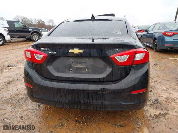 2018 Chevrolet Cruze LT with VIN 1G1BE5SM9J7209214, listed as a IAAI auction lot 41563837 with NaN miles. Bid and sale history available at carsss.com. Image 17.