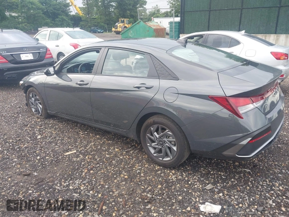 2024 Hyundai Elantra SEL с VIN KMHLM4DG4RU689798, выставлен на аукционе IAAI как лот 42680160 с пробегом 14 903 миль миль и . История ставок и продаж доступна на DreamBid. Изображение 3.