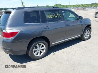 2011 Toyota Highlander z VIN 5TDBK3EH7BS064202, wystawiony jako IAAI lot #42288284 z przebiegiem 166 883 mil mil oraz . Historia ofert i sprzedaży dostępna na DreamBid. Obrazek 4.