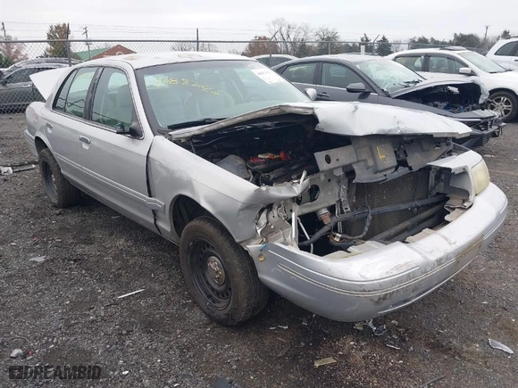 2003 Ford Crown Victoria LX with VIN 2FAFP74W53X151974, listed as a IAAI auction lot 40887020 with 186,149 mi miles. Bid and sale history available at carsss.com. Image 1.