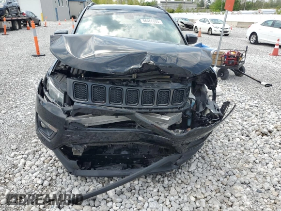 2018 Jeep Compass Altitude z VIN 3C4NJCBB5JT327078, wystawiony jako Copart lot #56466005 z przebiegiem 73 768 mil mil oraz Szkoda całkowita • Salvage title. Historia ofert i sprzedaży dostępna na DreamBid. Obrazek 5.