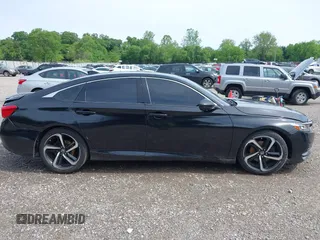 2020 Honda Accord Sport z VIN 1HGCV2F31LA001878, wystawiony jako IAAI lot #42274736 z przebiegiem Nie podano mil oraz . Historia ofert i sprzedaży dostępna na DreamBid. Obrazek 10.