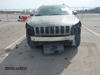 2018 Jeep Cherokee Latitude Plus with VIN 1C4PJMLXXJD571713, listed as a IAAI auction lot 41771661 with 87,580 mi miles and . Bid and sale history available at DreamBid. Image 6.