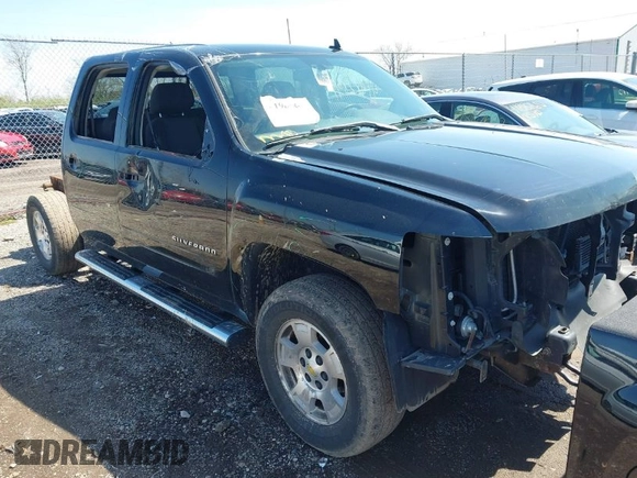2013 Chevrolet Silverado 1500 LT with VIN 3GCPKSE75DG307515, listed as a IAAI auction lot 41982847 with 178,892 mi miles. Bid and sale history available at carsss.com. Image 1.