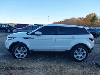2013 Land Rover Range Rover Evoque Pure Premium z VIN SALVR2BGXDH838778, wystawiony jako IAAI lot #41076505 z przebiegiem 120 134 mil mil oraz . Historia ofert i sprzedaży dostępna na DreamBid. Obrazek 14.
