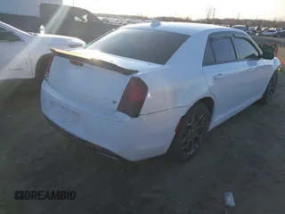 2018 Chrysler 300 with VIN 2C3CCAGG9JH250674, listed as a IAAI auction lot 41770040 with 147,642 mi miles. Bid and sale history available at carsss.com. Image 4.