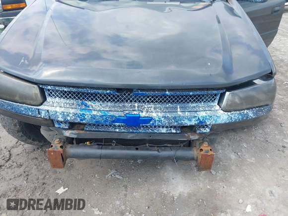 2005 Chevrolet TrailBlazer LT with VIN 1GNDT13S552269402, listed as a IAAI auction lot 42155633 with 242,288 mi miles and . Bid and sale history available at DreamBid. Image 6.