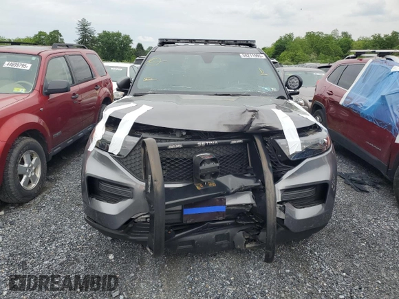 2023 Ford Police Interceptor Utility z VIN 1FM5K8AB9PGA17813, wystawiony jako Copart lot #58211995 z przebiegiem 2 753 mil mil oraz Szkoda całkowita • Salvage title. Historia ofert i sprzedaży dostępna na DreamBid. Obrazek 5.