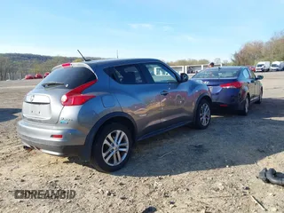 2014 Nissan Juke S with VIN JN8AF5MV5ET359232, listed as a IAAI auction lot 42097888 with Not Provided miles. Bid and sale history available at carsss.com. Image 4.