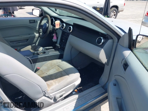2006 Ford Mustang Standard с VIN 1ZVFT80NX65162321, выставлен на аукционе IAAI как лот 42590323 с пробегом 191 782 миль миль и . История ставок и продаж доступна на DreamBid. Изображение 5.