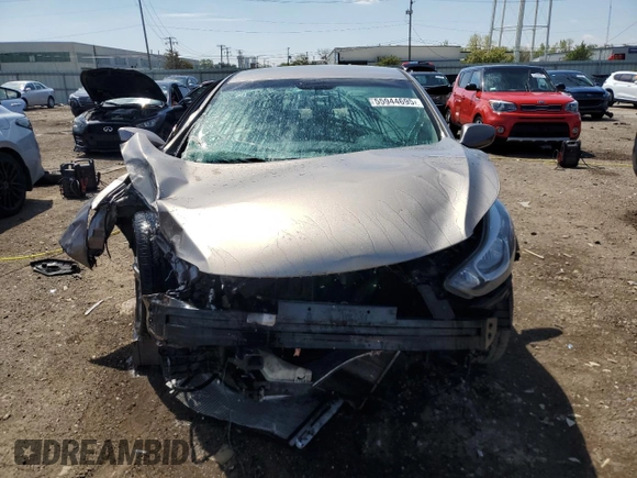 2015 Hyundai Elantra SE z VIN 5NPDH4AE2FH573974, wystawiony jako Copart lot #55944695 z przebiegiem Nie podano mil oraz Szkoda całkowita • Salvage title. Historia ofert i sprzedaży dostępna na DreamBid. Obrazek 5.