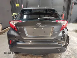 2019 Toyota C-HR XLE z VIN NMTKHMBX3KR083103, wystawiony jako IAAI lot #41935669 z przebiegiem 39 841 mil mil oraz . Historia ofert i sprzedaży dostępna na DreamBid. Obrazek 16.