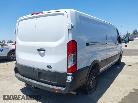 2021 Ford Transit Cargo с VIN 1FTBR1Y89MKA76356, выставлен на аукционе IAAI как лот 42468250 с пробегом 63 179 миль миль и . История ставок и продаж доступна на DreamBid. Изображение 4.