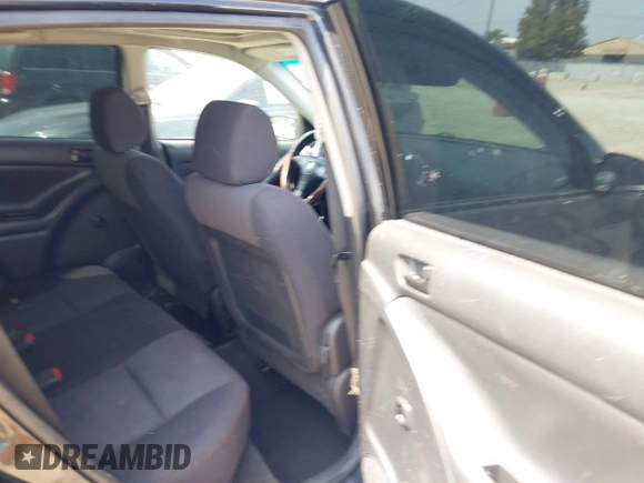 2006 Pontiac Vibe with VIN 5Y2SL65876Z452775, listed as a IAAI auction lot 42506435 with 180,042 mi miles and . Bid and sale history available at DreamBid. Image 8.