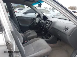 2000 Honda Civic VP with VIN 2HGEJ6616YH578067, listed as a IAAI auction lot 41893676 with 142,807 mi miles. Bid and sale history available at carsss.com. Image 5.