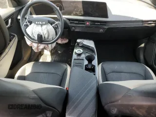2022 Kia EV6 GT-Line with VIN KNDC44LA5N5060234, listed as a Copart auction lot 68390404 with 34,365 mi miles and Salvage Title. Bid and sale history available at carsss.com. Image 8.