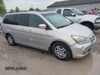 2005 Honda Odyssey EX-L with VIN 5FNRL38685B055538, listed as a IAAI auction lot 42183078 with 277,597 mi miles and . Bid and sale history available at carsss.com. Image 1.