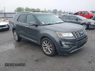 2016 Ford Explorer Limited z VIN 1FM5K8F82GGD15617, wystawiony jako IAAI lot #41959214 z przebiegiem 121 842 mil mil oraz . Historia ofert i sprzedaży dostępna na DreamBid. Obrazek 1.