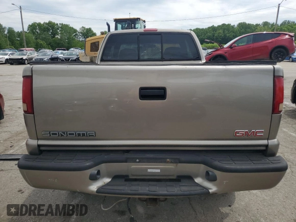 2003 GMC Sonoma SLS z VIN 1GTCT19X938201721, wystawiony jako Copart lot #56011695 z przebiegiem Nie podano mil oraz Nie do naprawy. Historia ofert i sprzedaży dostępna na DreamBid. Obrazek 6.