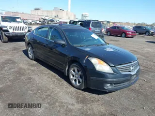 2007 Nissan Altima 2.5 S with VIN 1N4AL21E47N497414, listed as a IAAI auction lot 42050123 with 143,339 mi miles. Bid and sale history available at carsss.com. Image 1.