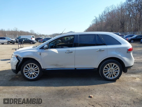 2013 Lincoln MKX with VIN 2LMDJ8JKXDBL07368, listed as a IAAI auction lot 41780543 with 187,890 mi miles. Bid and sale history available at carsss.com. Image 14.