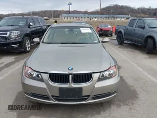 2008 BMW 3 Series 328i with VIN WBAVA33518K053136, listed as a IAAI auction lot 41640409 with 89,506 mi miles and . Bid and sale history available at DreamBid. Image 12.