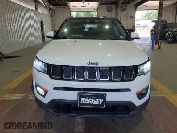 2020 Jeep Compass Latitude with VIN 3C4NJDBB8LT112495, listed as a Copart auction lot 60070765 with 63,055 mi miles and Salvage title. Bid and sale history available at DreamBid. Image 5.