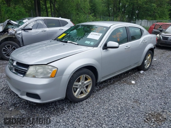 2012 Dodge Avenger SXT z VIN 1C3CDZCB0CN133422, wystawiony jako IAAI lot #42510028 z przebiegiem 157 804 mil mil oraz . Historia ofert i sprzedaży dostępna na DreamBid. Obrazek 2.