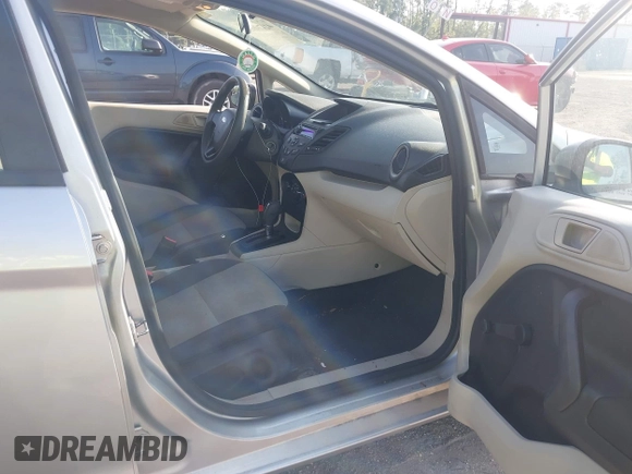 2013 Ford Fiesta S с VIN 3FADP4AJ8DM107477, выставлен на аукционе IAAI как лот 42474054 с пробегом 109 114 миль миль и . История ставок и продаж доступна на DreamBid. Изображение 5.