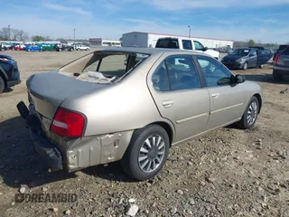 2000 Nissan Altima XE with VIN 1N4DL01D5YC193529, listed as a IAAI auction lot 41834611 with 206,816 mi miles. Bid and sale history available at carsss.com. Image 4.