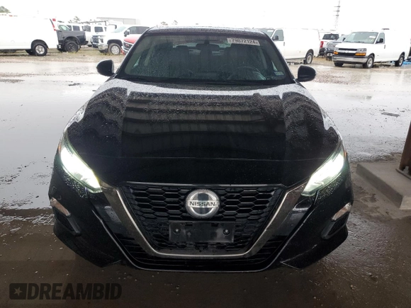 2019 Nissan Altima SR with VIN 1N4AL4CV6KC257701, listed as a Copart auction lot 79072124 with 82,697 mi miles and Salvage Title. Bid and sale history available at carsss.com. Image 5.