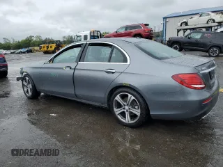 2017 Mercedes-Benz E 300 Luxury z VIN WDDZF4KB8HA108146, wystawiony jako Copart lot #58291275 z przebiegiem 96 000 mil mil oraz Szkoda całkowita • Salvage title. Historia ofert i sprzedaży dostępna na DreamBid. Obrazek 2.