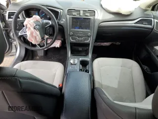2020 Ford Fusion SE z VIN 3FA6P0HD1LR107923, wystawiony jako Copart lot #48995215 z przebiegiem 62 549 mil mil oraz Nie do naprawy • Non repairable. Historia ofert i sprzedaży dostępna na DreamBid. Obrazek 8.