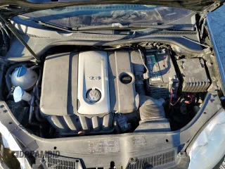 2007 Volkswagen Rabbit z VIN WVWDS71K37W102016, wystawiony jako Copart lot #56430335 z przebiegiem 160 416 mil mil oraz Szkoda całkowita • Salvage title. Historia ofert i sprzedaży dostępna na DreamBid. Obrazek 11.
